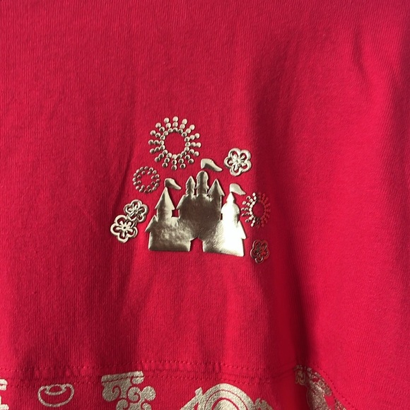 Disney Spirit Jersey Chinese Lunar New Year 2024 Red Gold Size Large - Picture 2 of 7